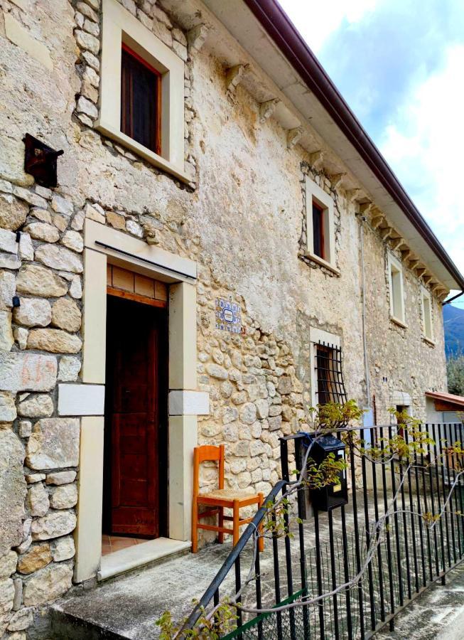 Gasthaus Ai Limiti • 67 • Stonehouse Palombaro Exterior foto